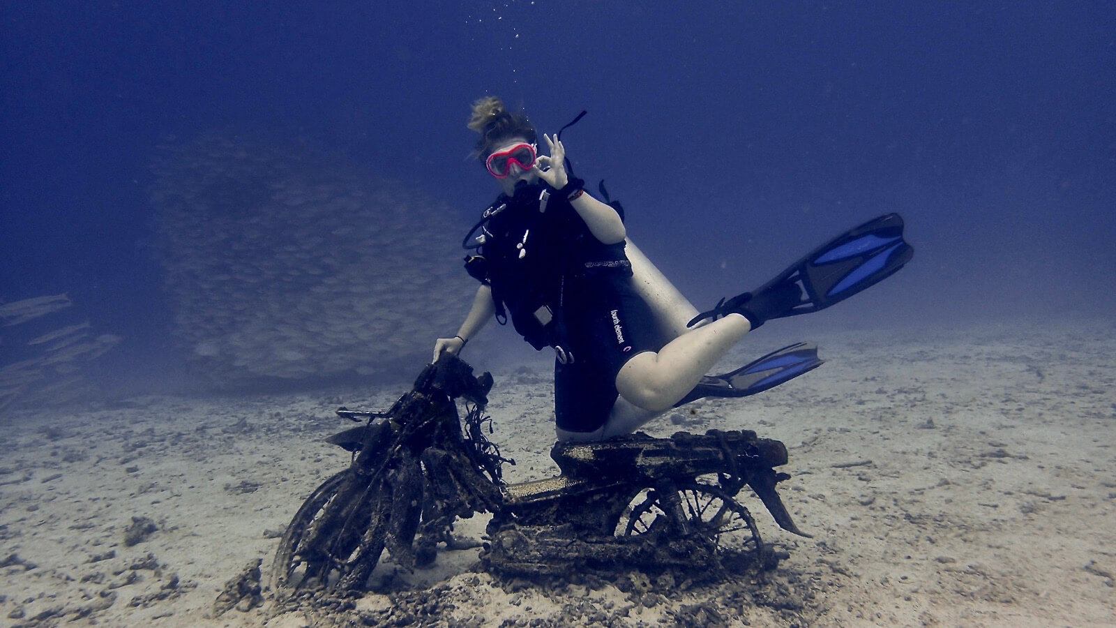 Divemaster candidate at work with the Aloha Diving team in Phuket