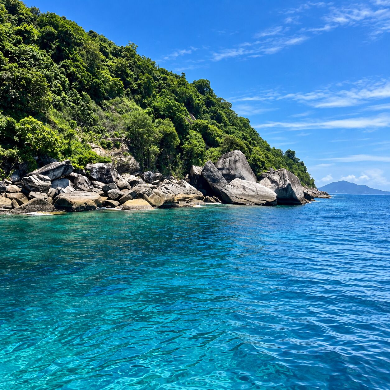 Racha Noi seen from the water